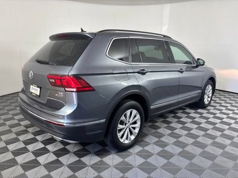 Used 2018 Volkswagen Tiguan SE w/ 3rd Row Seat Package AWD/4WD image 39