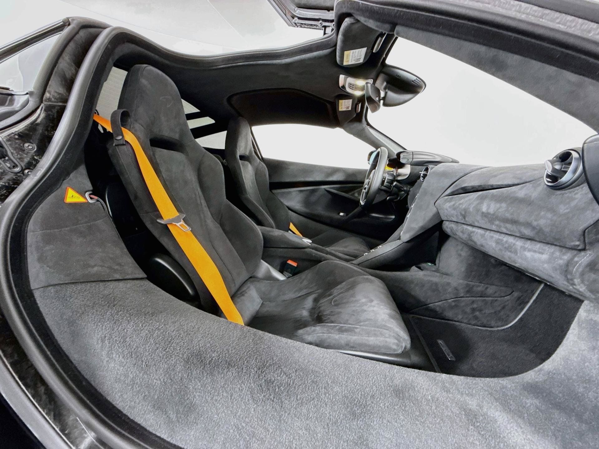 Used 2025 McLaren 750S RWD image 26