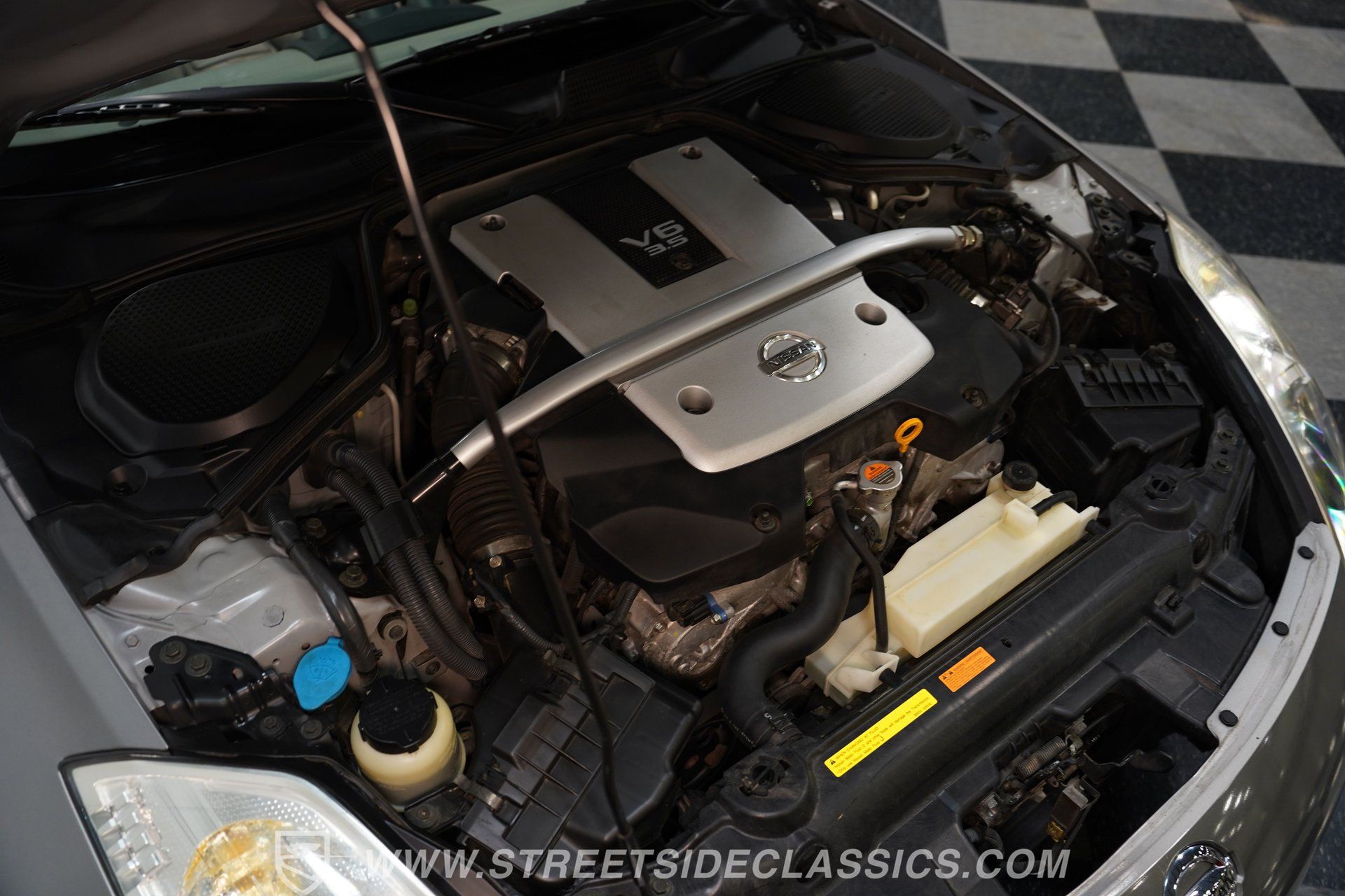 Used 2007 Nissan 350Z Touring RWD image 35