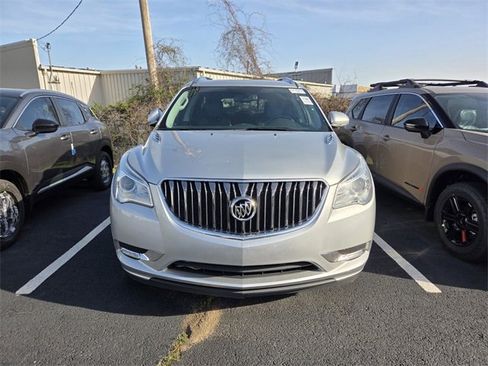 Used 2017 Buick Enclave Leather image 2
