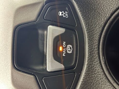 Used 2017 Jeep Compass Sport w/ Cold Weather Group image 21