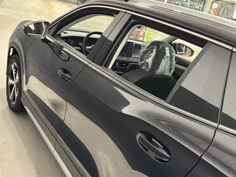 New 2026 Volkswagen Tiguan SE AWD/4WD image 12