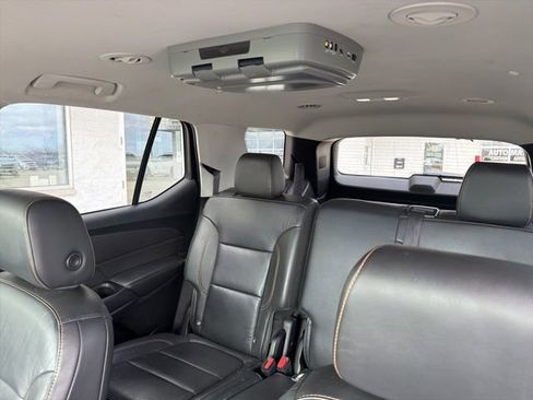 Used 2020 Chevrolet Traverse LT image 9