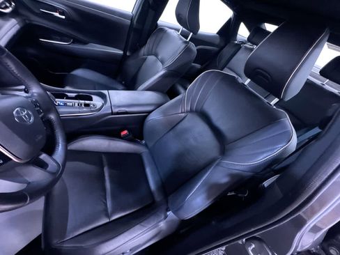 Used 2023 Toyota Crown XLE image 14