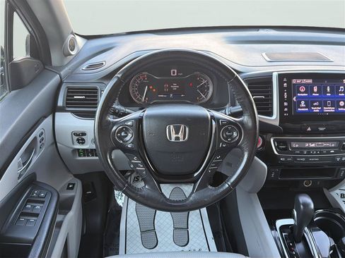 Used 2017 Honda Ridgeline RTL-E image 22