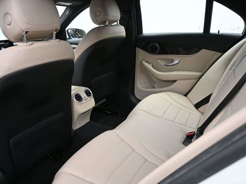 Used 2018 Mercedes-Benz C 300 4MATIC Sedan image 11