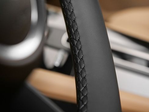 Used 2025 Porsche Macan image 29