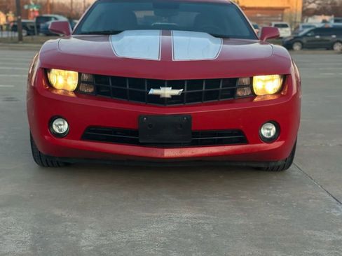 Used 2011 Chevrolet Camaro LT image 2