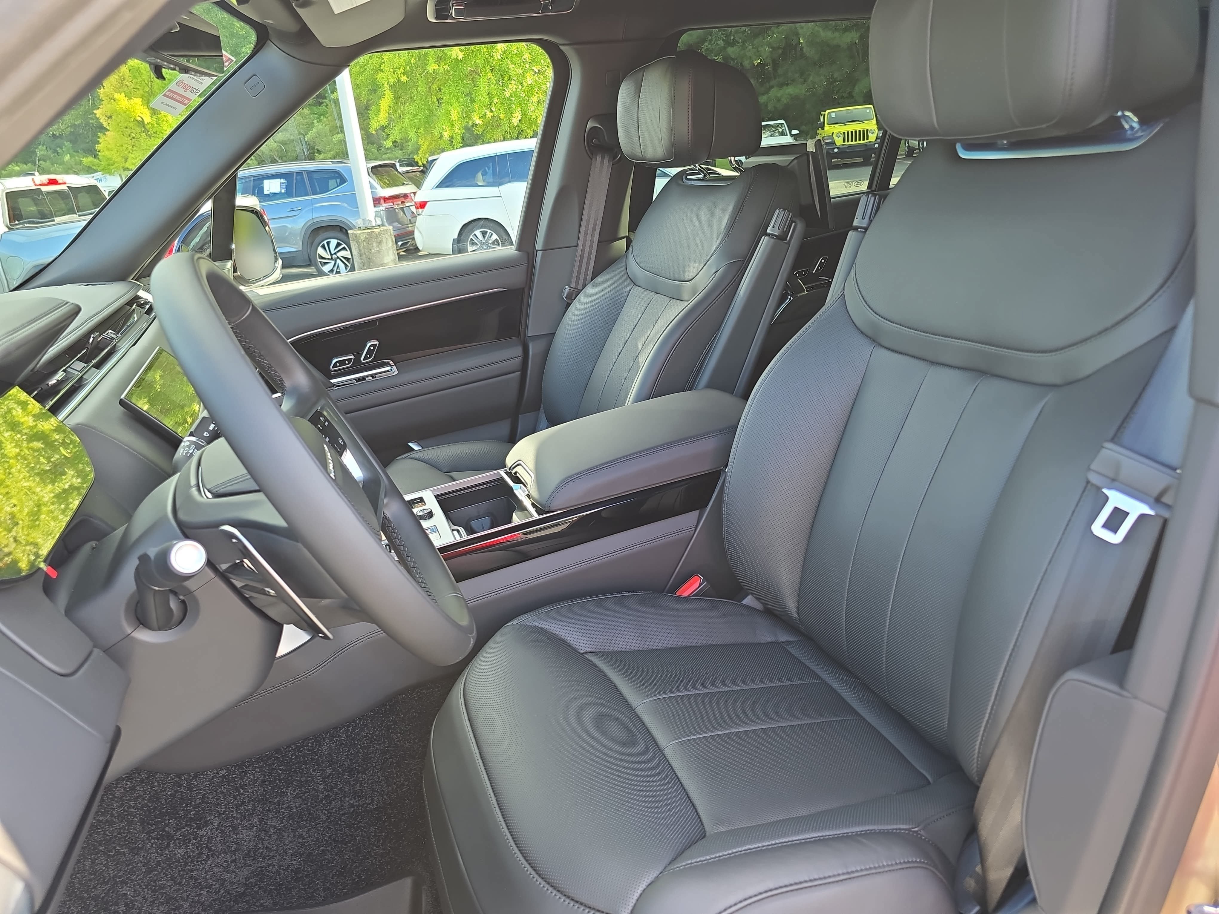 New 2027 Land Rover Range Rover Long Wheelbase Autobiography AWD/4WD image 15
