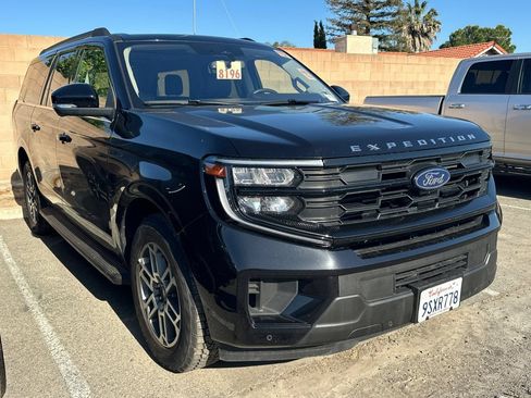 Used 2025 Ford Expedition Max Active AWD/4WD image 4