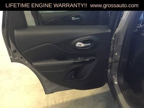 Used 2023 Jeep Cherokee Altitude Lux AWD/4WD image 22