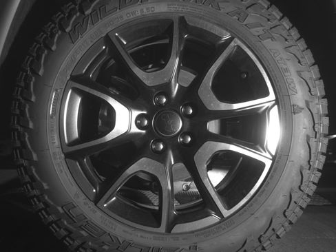 Used 2025 Jeep Compass Trailhawk AWD/4WD image 14