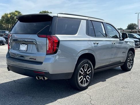Used 2023 GMC Yukon AT4 w/ AT4 Premium Package AWD/4WD image 3