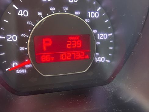 Used 2015 Kia Soul + FWD image 5