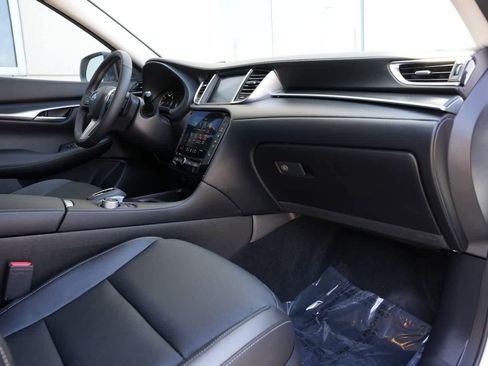 Certified 2025 INFINITI QX50 Luxe image 22