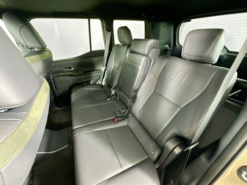 Used 2025 Lexus GX 550 AWD/4WD image 34
