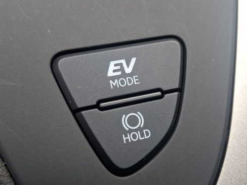 Used 2024 Lexus UX 250h F Sport image 25