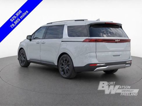 Used 2023 Kia Carnival SX FWD image 4