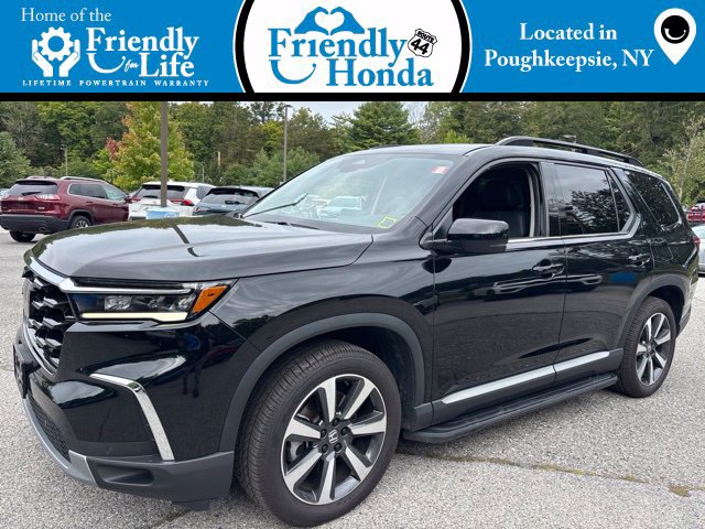 Certified 2023 Honda Pilot Touring image 1