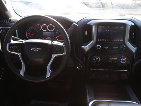 Used 2021 Chevrolet Silverado 1500 LT Trail Boss w/ Convenience Package II image 7