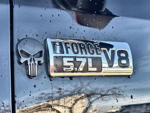 Used 2020 Toyota Tundra 4x4 CrewMax image 10