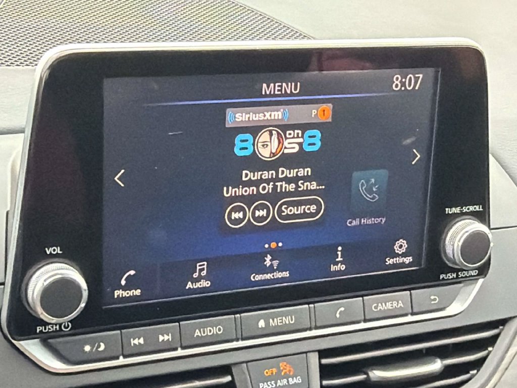 Used 2025 Nissan Altima 2.5 SV FWD image 18