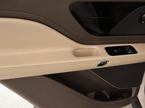 Used 2020 Lincoln Aviator Reserve w/ Equipment Group 201A image 18