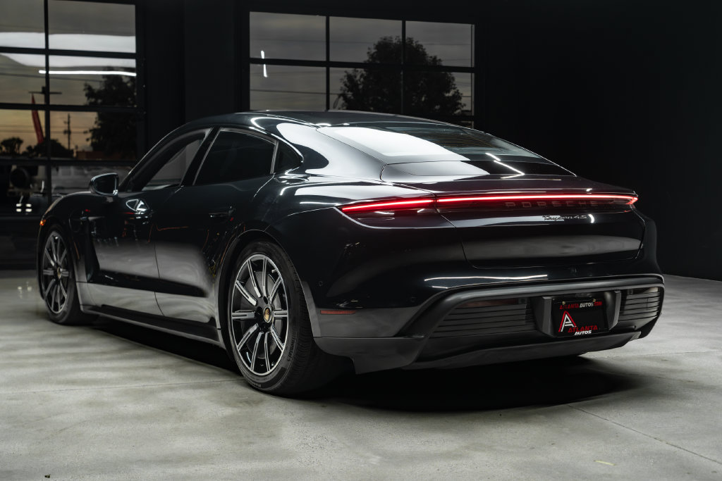 Used 2022 Porsche Taycan 4S AWD/4WD image 16