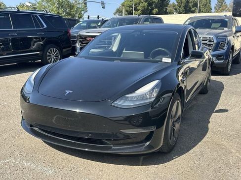 Used 2020 Tesla Model 3 Standard Range Plus image 3