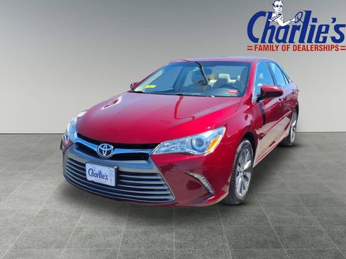 Used 2017 Toyota Camry XLE w/ Convenience Package FWD image 1