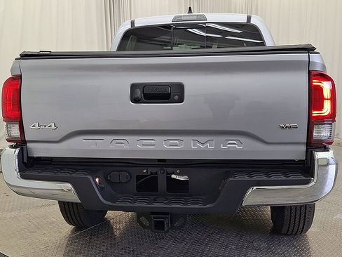Certified 2023 Toyota Tacoma SR5 AWD/4WD image 2