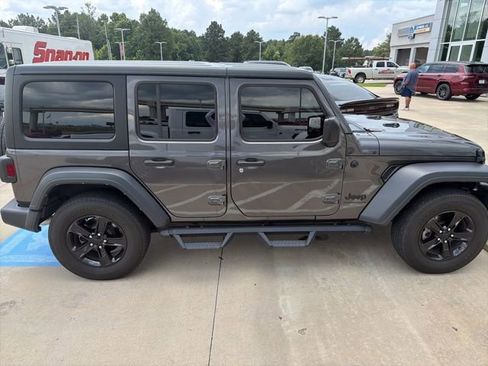 Used 2023 Jeep Wrangler Unlimited Sport AWD/4WD image 9