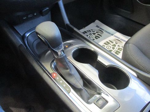 Used 2024 Chevrolet Malibu LT image 24