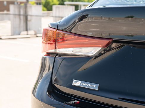 Used 2019 Lexus IS 300 F Sport w/ F Sport Package RWD image 43