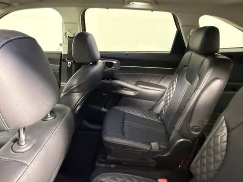 Used 2023 Kia Sorento SX Prestige image 38