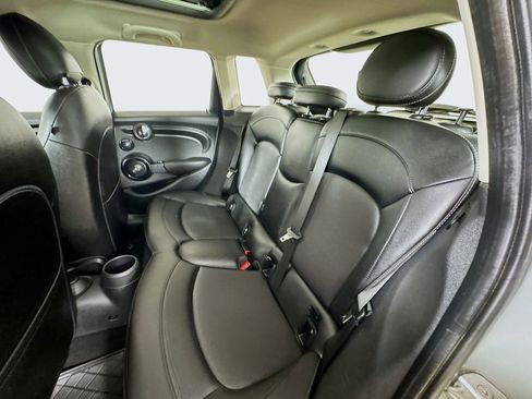 Used 2015 MINI Cooper 4-Door Hardtop FWD image 22