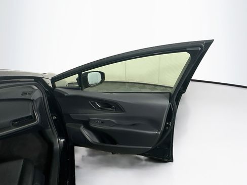 Used 2024 Toyota Prius LE FWD image 30