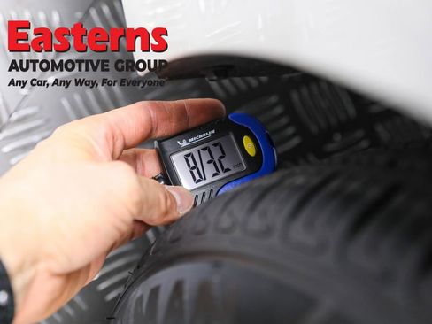 Used 2022 Toyota Corolla LE FWD image 26