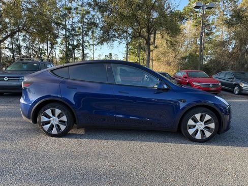 Used 2023 Tesla Model Y Long Range image 7