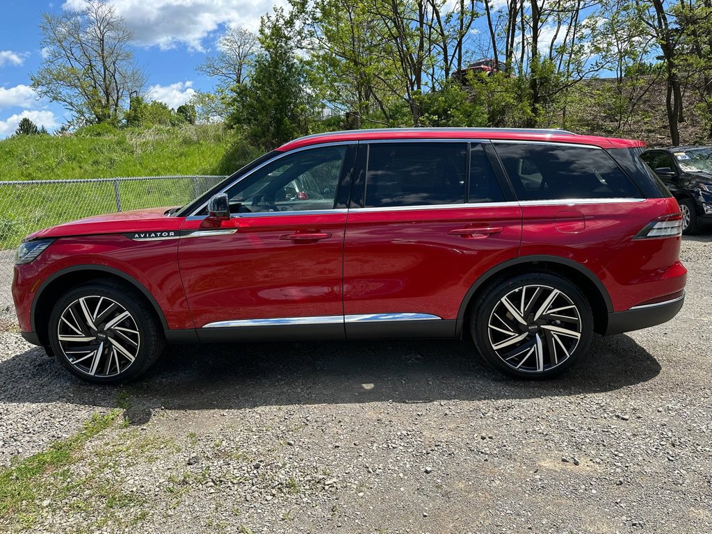 New 2026 Lincoln Aviator Reserve AWD/4WD image 2
