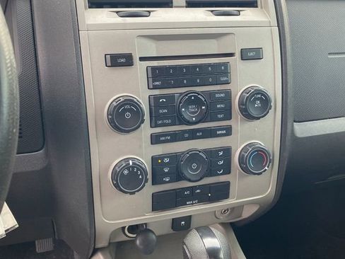 Used 2009 Ford Escape XLT image 7