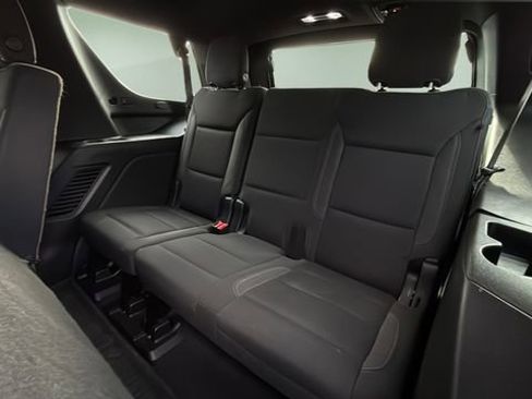 Used 2022 GMC Yukon SLE w/ Gmc Pro Safety Plus Package image 33