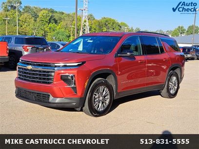 Used 2024 Chevrolet Traverse LT w/ Trailering Package