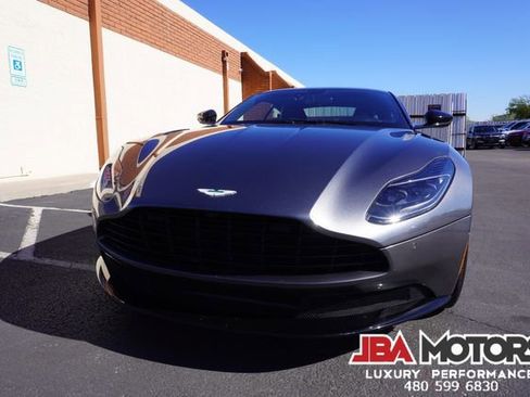Used 2020 Aston Martin DB11 Coupe image 18