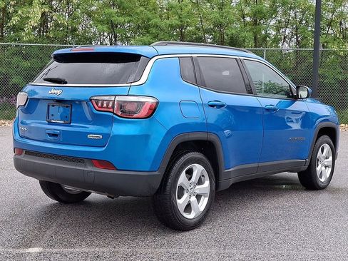 Used 2018 Jeep Compass Latitude AWD/4WD image 9