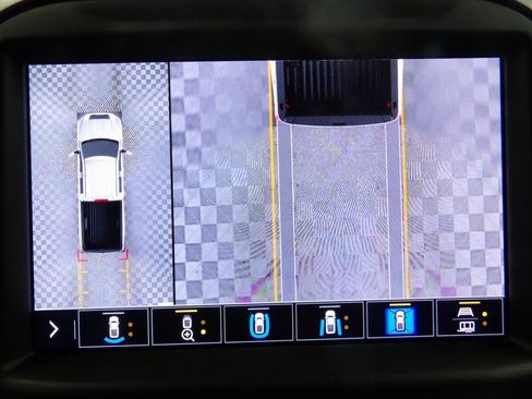 Used 2023 GMC Sierra 3500 Denali w/ Technology Package image 16