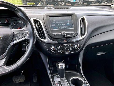 Used 2018 Chevrolet Equinox LT AWD/4WD image 17