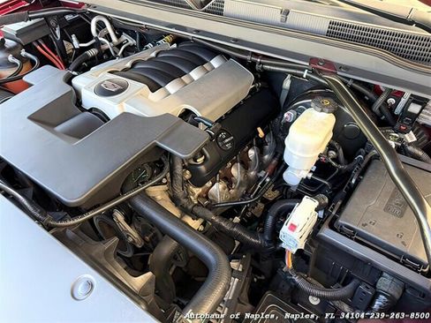 Used 2019 Cadillac Escalade Luxury image 16