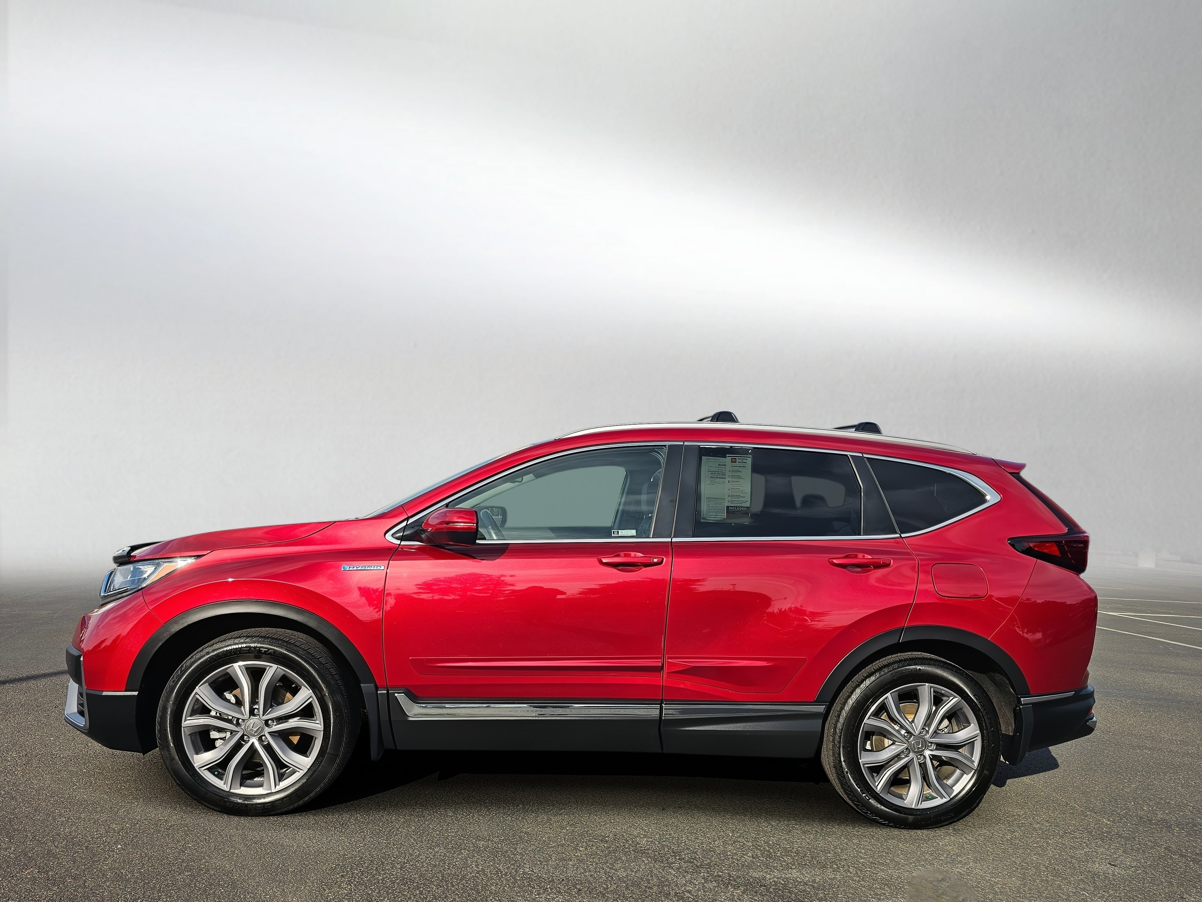 Used 2022 Honda CR-V Touring image 2