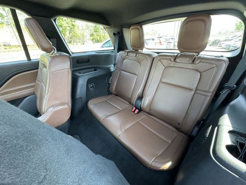Used 2020 Lincoln Aviator Reserve w/ Elements Package Plus image 10
